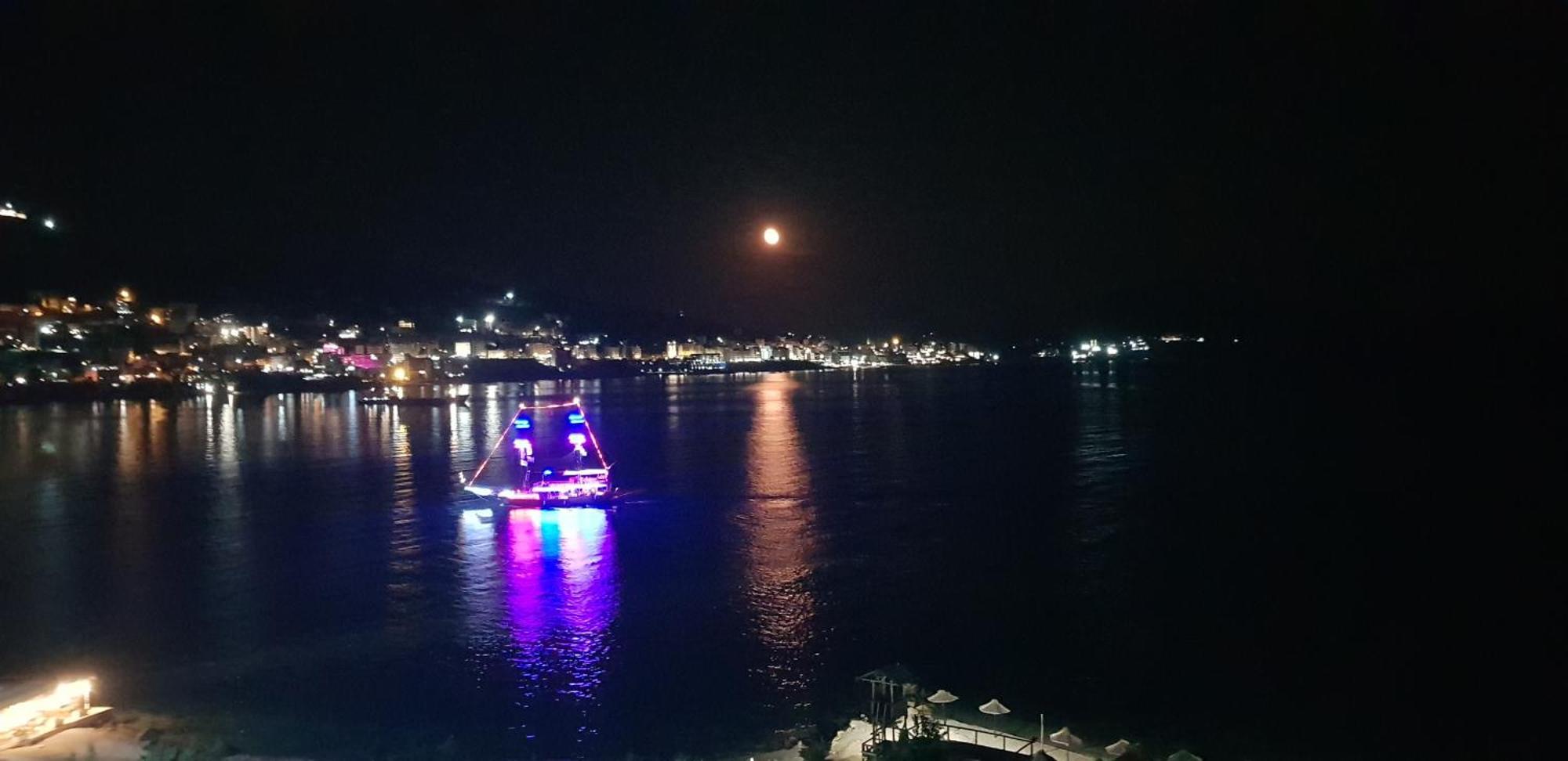 Limani Luxury Apartment Beachfront 1 Saranda Chambre photo